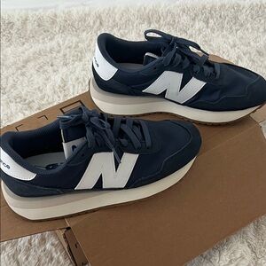 New Balance Men's Dark Blue and White Sneakers